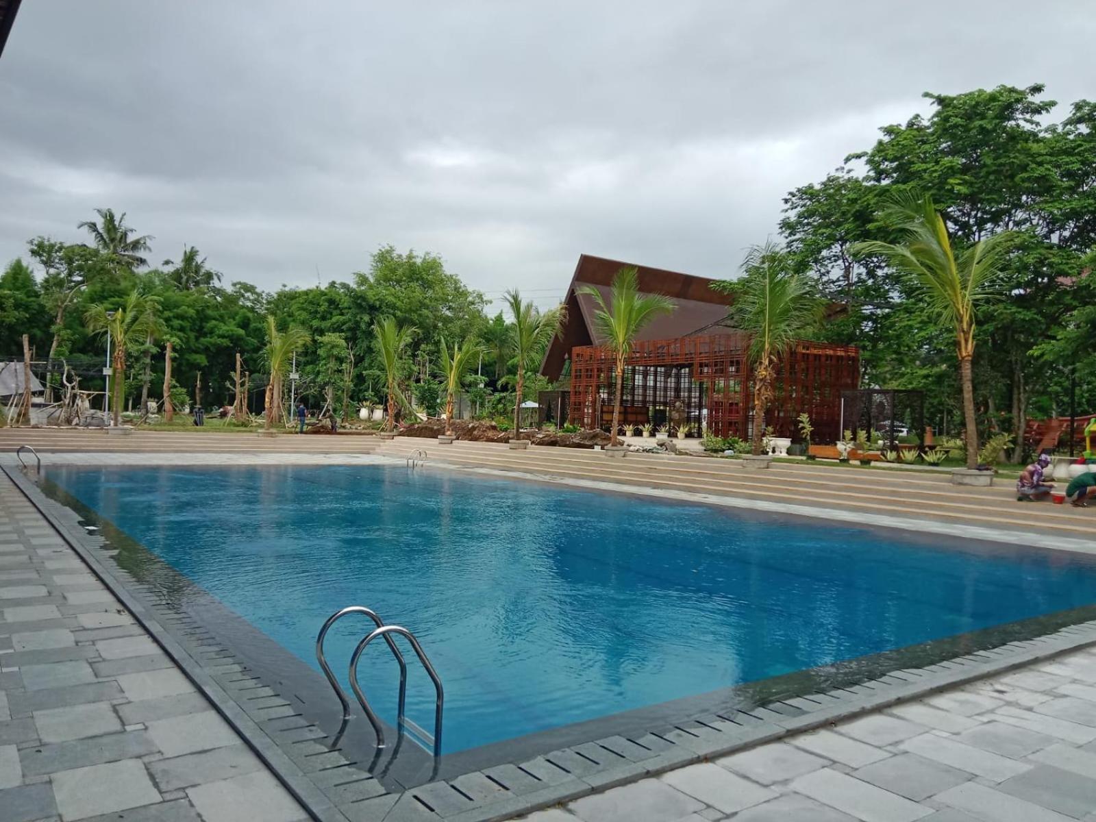 Wyndham Garden Yogyakarta Hotel Conference & Action Park Sleman  Bagian luar foto