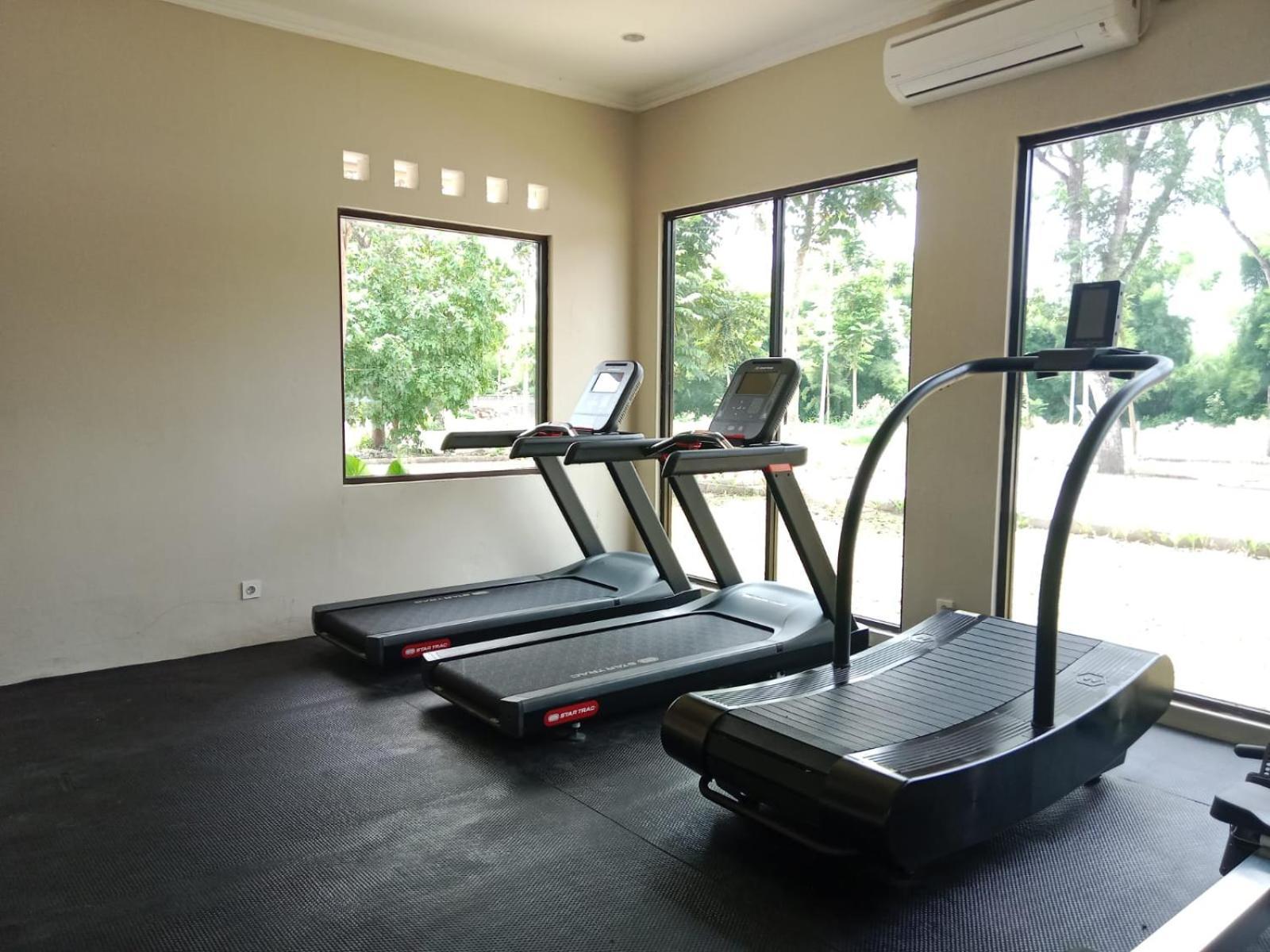Wyndham Garden Yogyakarta Hotel Conference & Action Park Sleman  Bagian luar foto